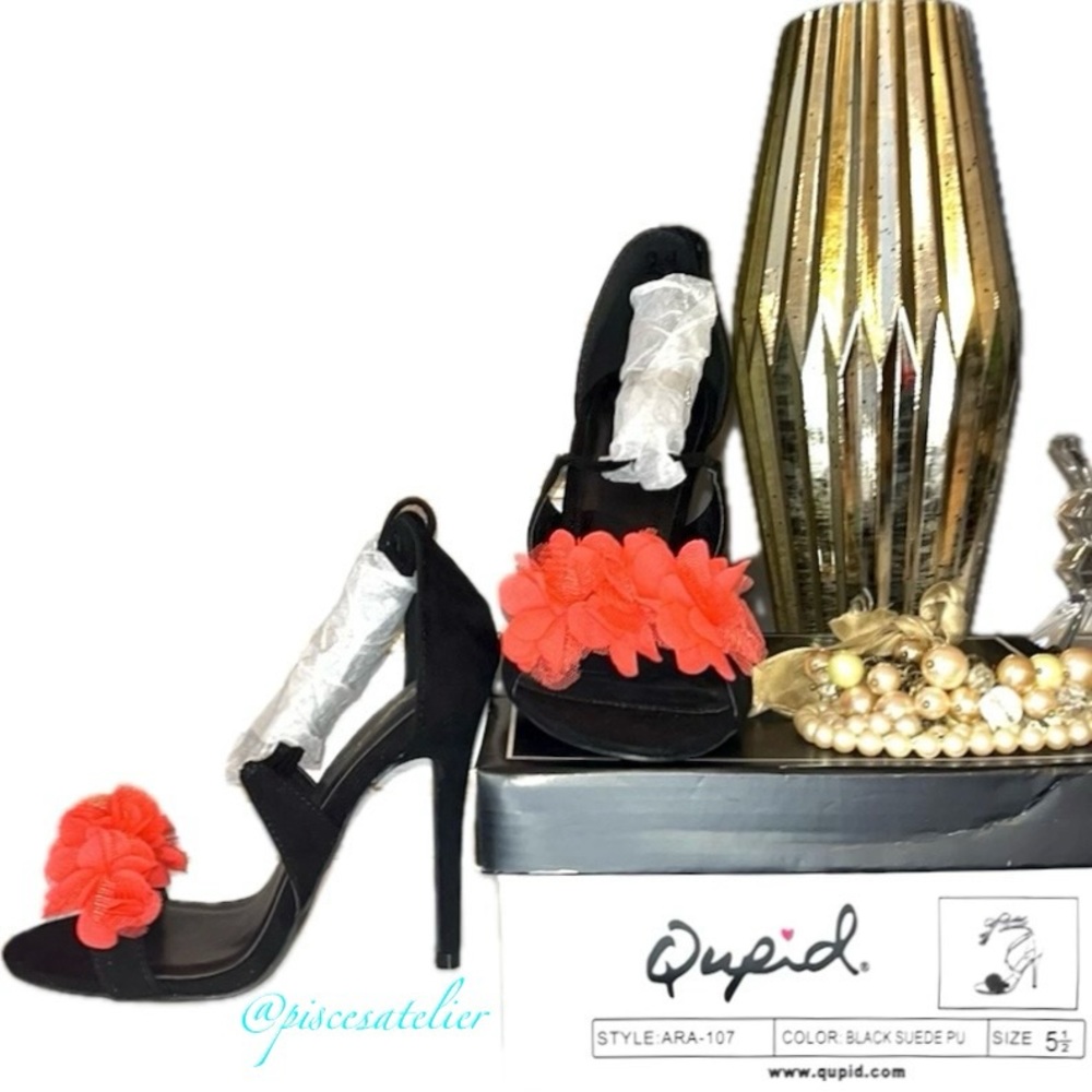 Qupid Ara-107 Black Suede Strappy Stilettos with Red Floral Detail, Size 5.5 - Picture 11 of 16